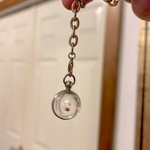 VTG Rare Mustard Seed Pendent in Glass w Silver